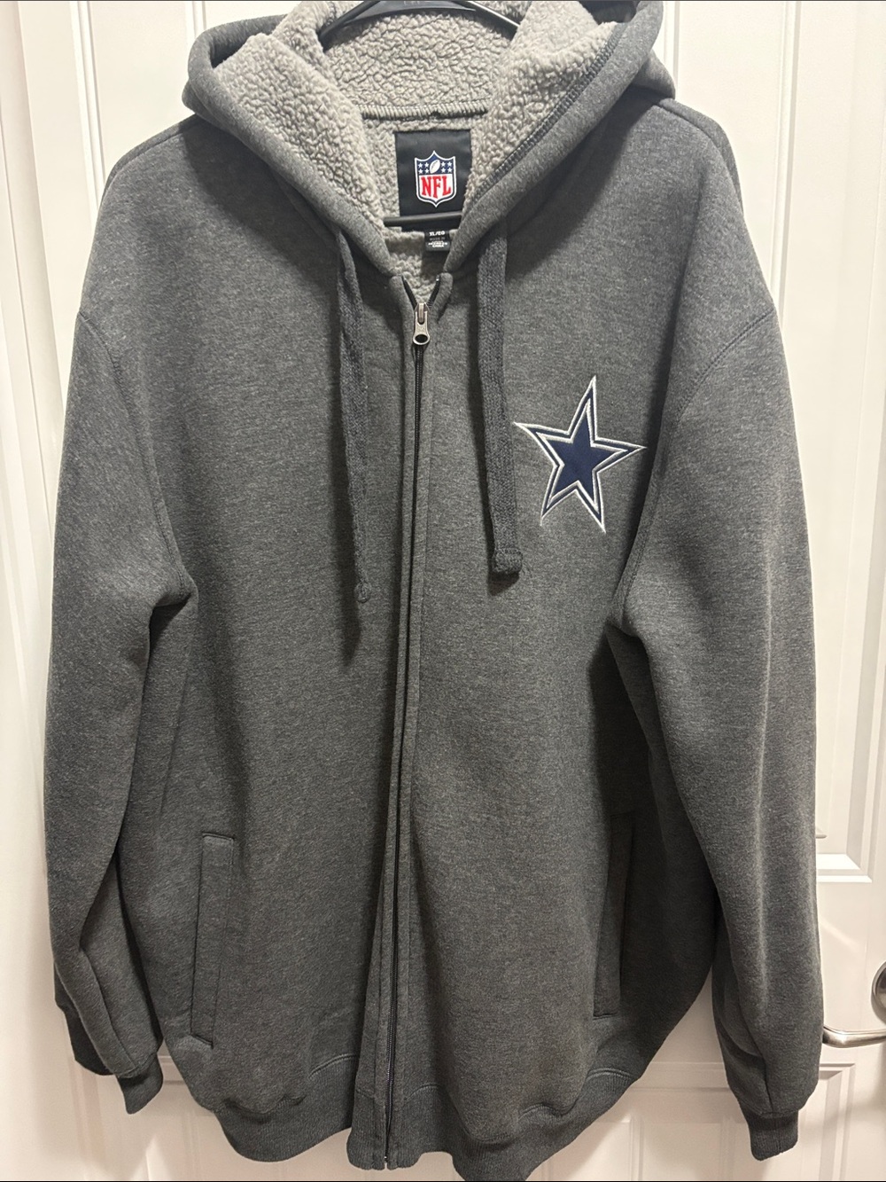 Dallas Cowboys NFL XL Faux Fur Lined Hooded Jacket Gray